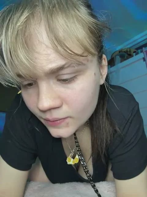 Cutiepiespanks @ Stripchat • Recorded March 8, 2026 06:02 • 44m