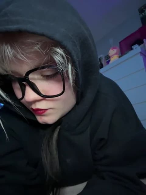 Cutiepiespanks @ Stripchat • Recorded April 10, 2026 05:41 • 72m