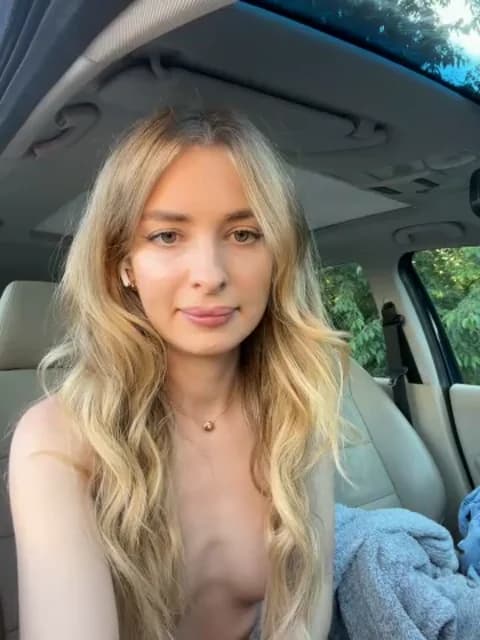 EvieEvans @ Stripchat • Recorded May 28, 2026 18:26 • 58m