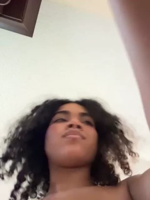 Kiki_hammyy @ Stripchat • Recorded May 10, 2026 22:54 • 33m