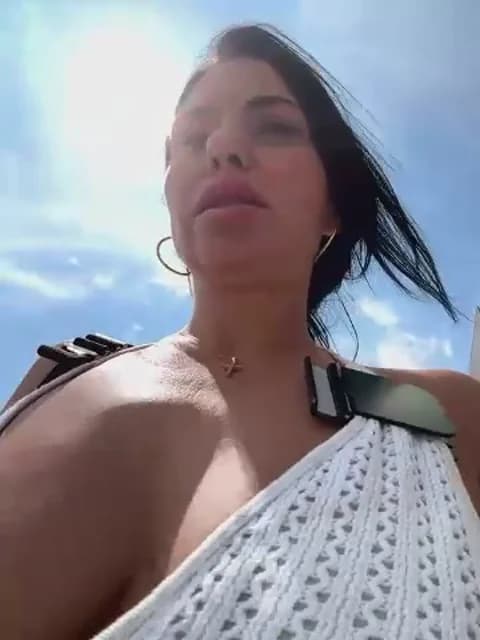 KimKelly13 @ Stripchat • Recorded June 4, 2026 09:54 • 52m