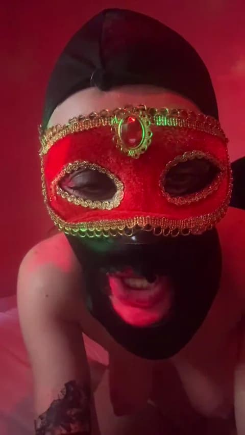 Martyna_marko @ Cam4 • Recorded March 9, 2026 03:25 • 68m