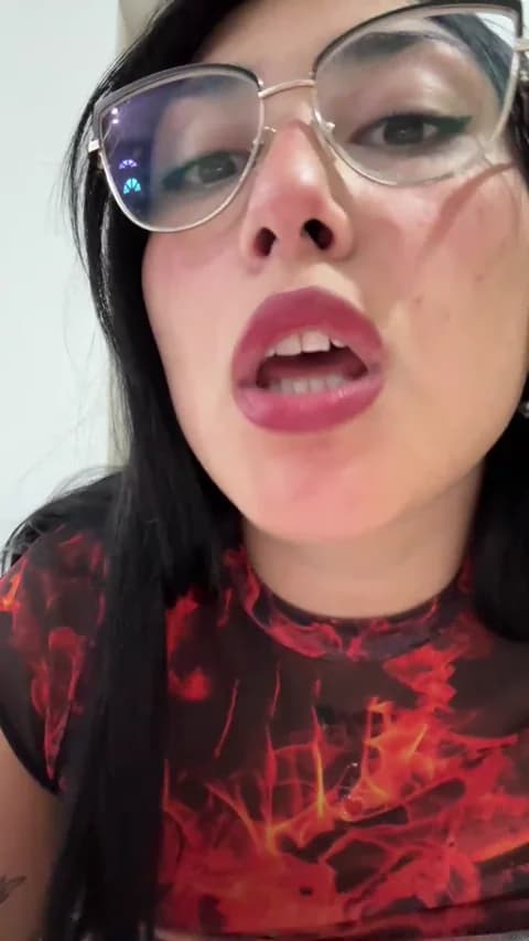 Momii28 @ Cam4 • Recorded January 12, 2026 15:48 • 48m