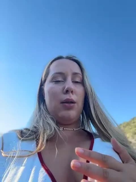 Mona_Plus @ Stripchat • Recorded May 22, 2026 08:05 • 59m