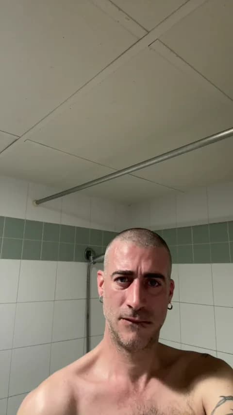 Pollon29_cm @ Cam4 • Recorded March 13, 2026 21:14 • 31m