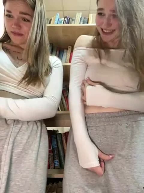 RussianWoman @ Stripchat • Recorded January 15, 2026 11:49 • 74m