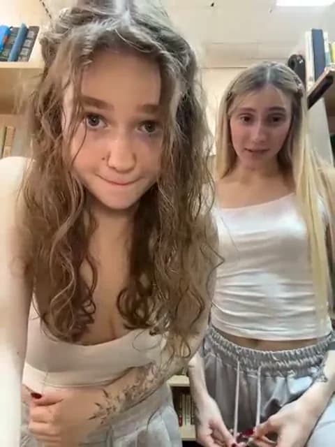 RussianWoman @ Stripchat • Recorded April 28, 2026 08:18 • 46m