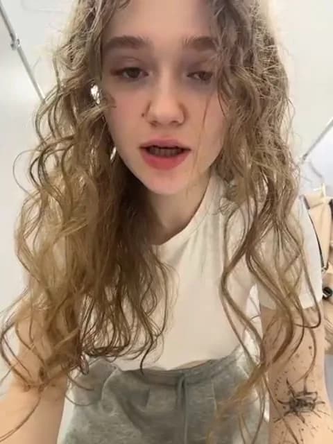 RussianWoman @ Stripchat • Recorded May 2, 2026 04:27 • 33m