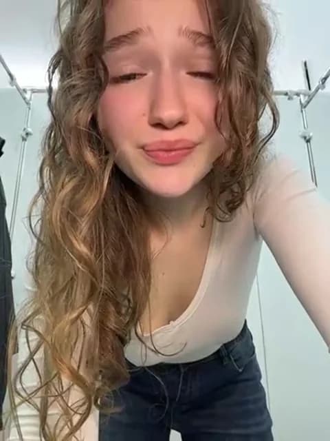 RussianWoman @ Stripchat • Recorded June 3, 2026 09:32 • 46m