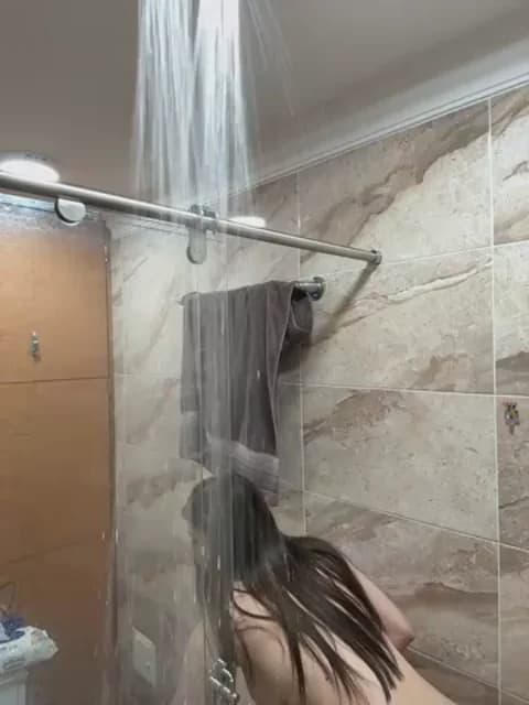 Sharon_07 @ Stripchat • Recorded March 8, 2026 06:51 • 90m