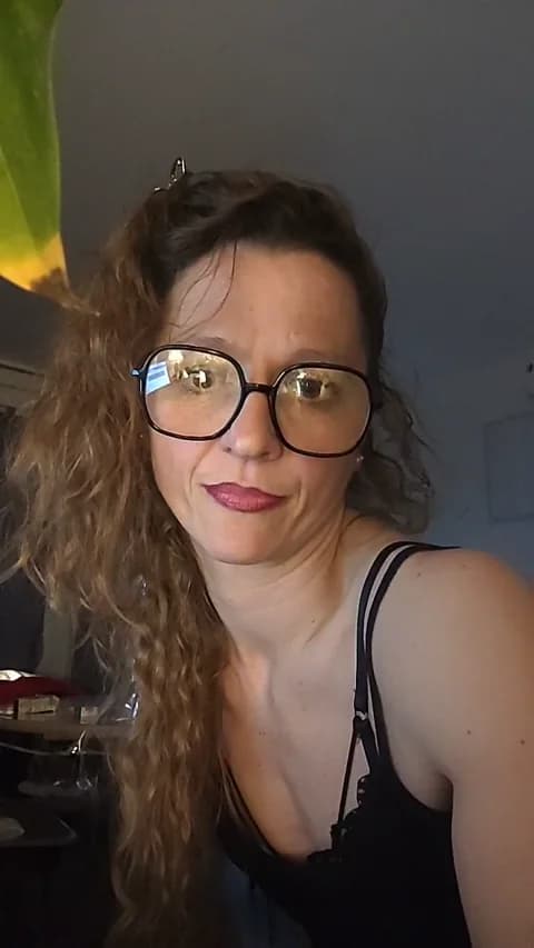 Shely5934 @ Cam4 • Recorded April 2, 2026 22:05 • 49m