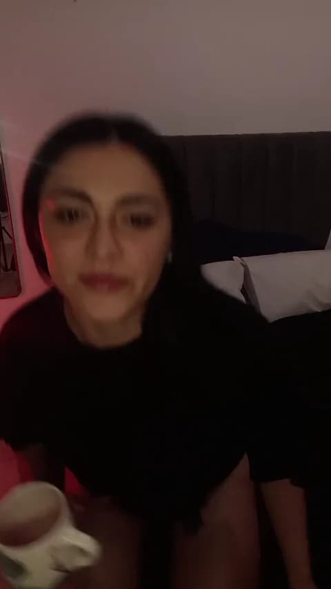 Soy_juxxx @ Cam4 • Recorded March 28, 2026 02:37 • 52m