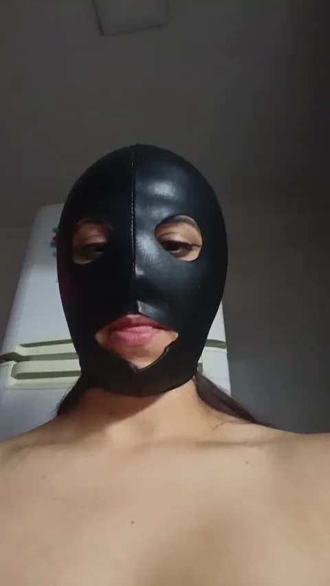 SoylolatuPU @ Cam4 • Recorded May 3, 2026 08:19 • 31m