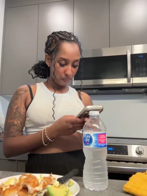 Your_Paris @ Stripchat • Recorded June 4, 2026 18:54 • 37m