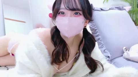 Yura_yura_ch @ Stripchat • Recorded January 19, 2026 13:46 • 32m