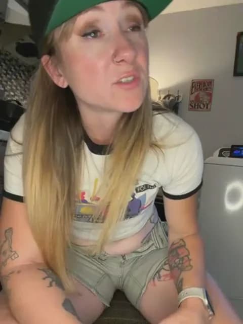 alluringpixie @ Stripchat • Recorded May 4, 2026 21:13 • 62m