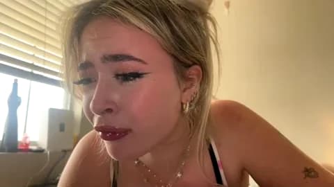 bambi_rae02 @ Chaturbate • Recorded May 4, 2026 19:01 • 100m