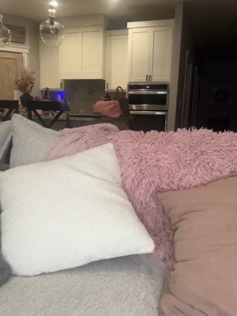 docmilf12 @ Stripchat • Recorded March 9, 2026 02:41 • 64m