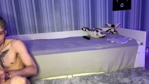 duoemi @ Chaturbate • Recorded January 19, 2026 18:06 • 86m