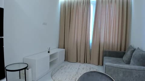 eugeniastalley @ Chaturbate • Recorded March 21, 2026 16:40 • 120m