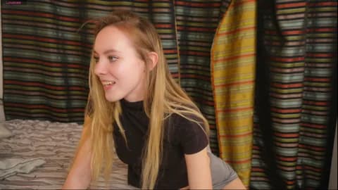 hinicky @ Chaturbate • Recorded January 17, 2026 15:20 • 120m