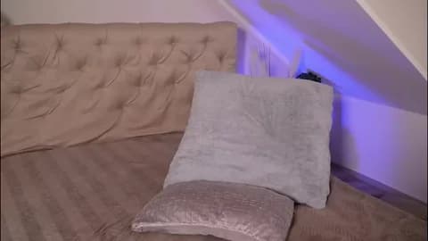 hotmilfbitch @ Chaturbate • Recorded January 11, 2026 23:32 • 34m