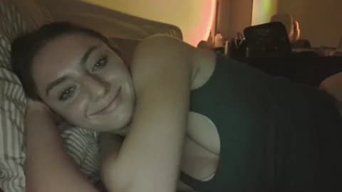 kmb25 @ Chaturbate • Recorded April 1, 2026 05:07 • 52m