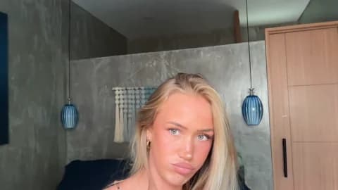 livslifee @ Cam4 • Recorded January 14, 2026 06:50 • 41m