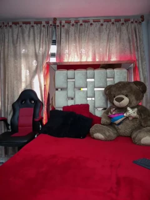 serena_willow @ Stripchat • Recorded May 19, 2026 14:34 • 33m