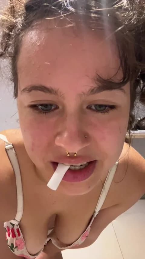 stephshiny @ Cam4 • Recorded March 11, 2026 03:34 • 120m