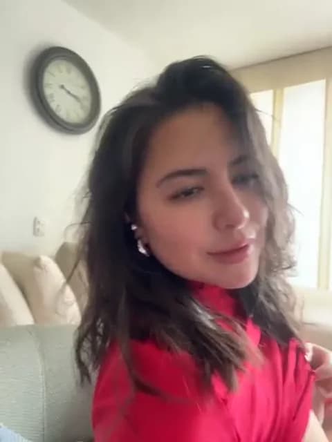 sukhakunis1 @ Stripchat • Recorded May 13, 2026 20:55 • 35m
