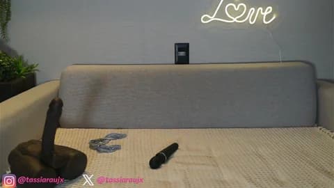 tassiaraujo @ Stripchat • Recorded April 22, 2026 24:59 • 50m