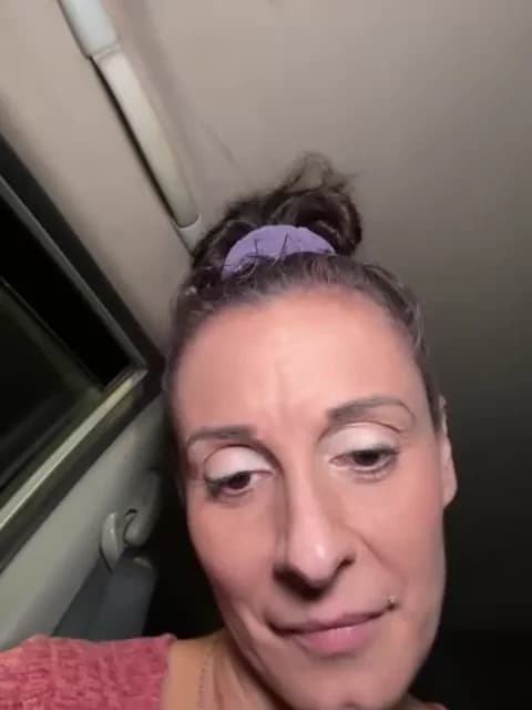 therealbeverlycious @ Stripchat • Recorded April 13, 2026 22:43 • 39m