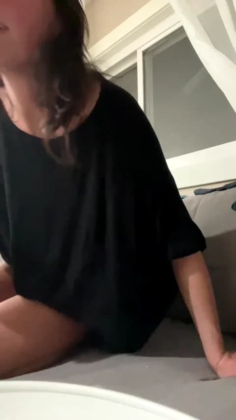 tootsiefoote001 @ Chaturbate • Recorded May 4, 2026 02:19 • 55m