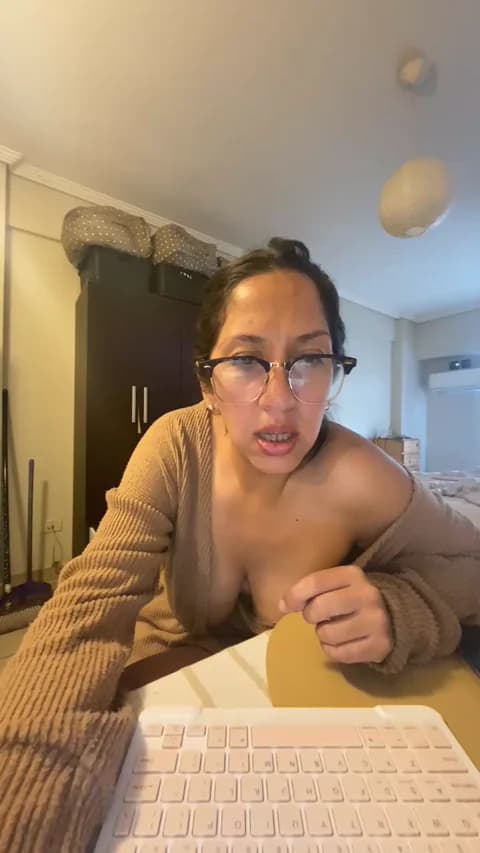 yes37xxx @ Cam4 • Recorded March 22, 2026 12:09 • 40m
